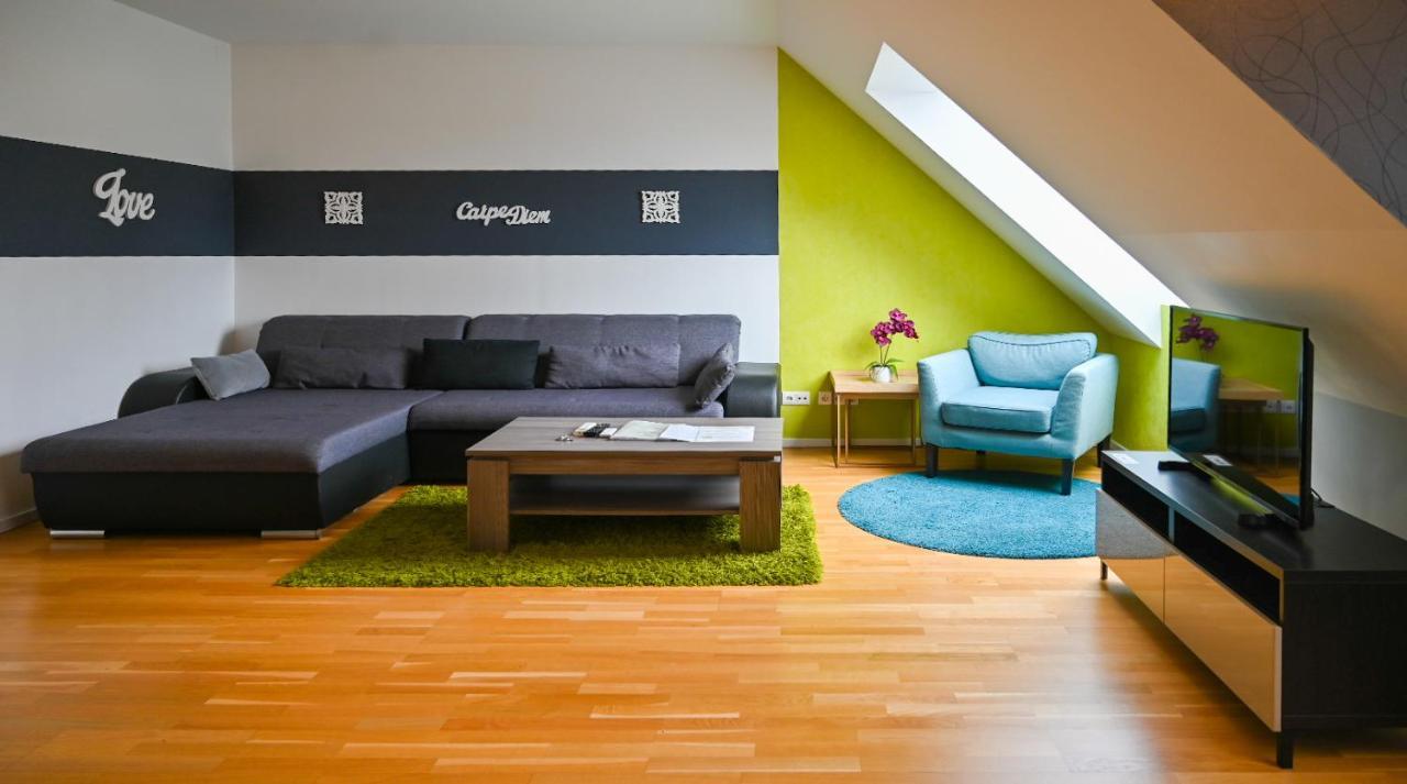 Elegant Duplex Danube Canal Vienna Esterno foto